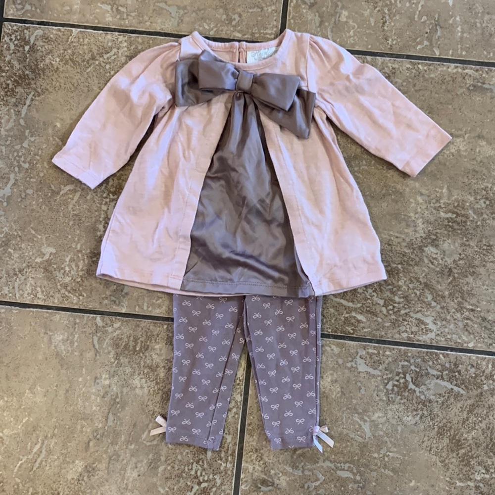 Baby girl matching outfit bows